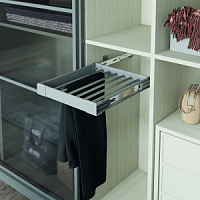 Вешалка  Starax для брюк, в базу 500мм (450-480*470*95 мм) с доводчиком