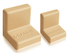 Уголок стальной ( Грандис) с декоративной накладкой (имбирь) 25*25